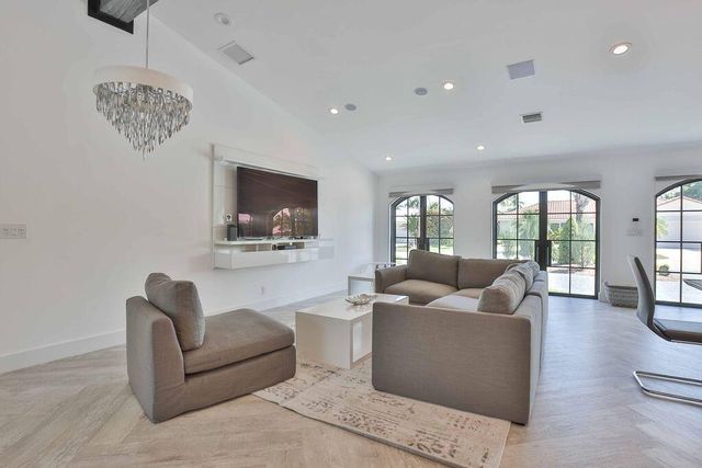 713 Forsyth Street, Boca Raton, FL 33487