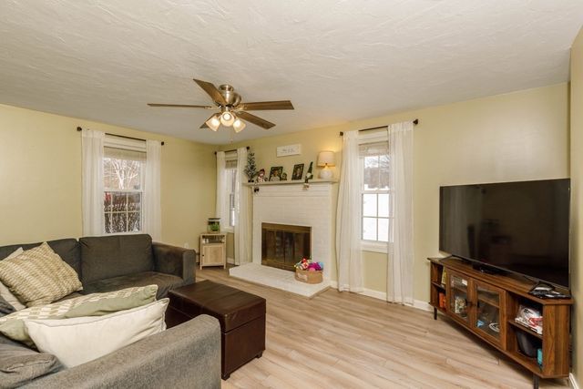 65 Farm Hill Road, Leominster, MA 01453