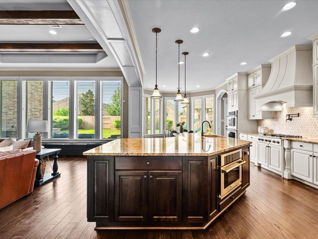 2206 Bailey Bend Lane, Friendswood, TX 77546