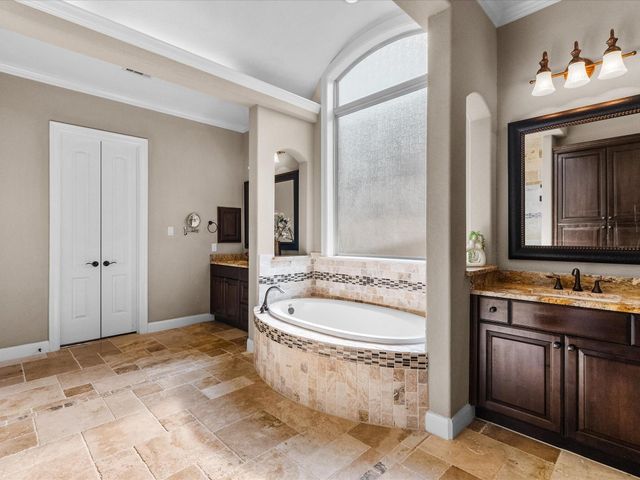 2206 Bailey Bend Lane, Friendswood, TX 77546