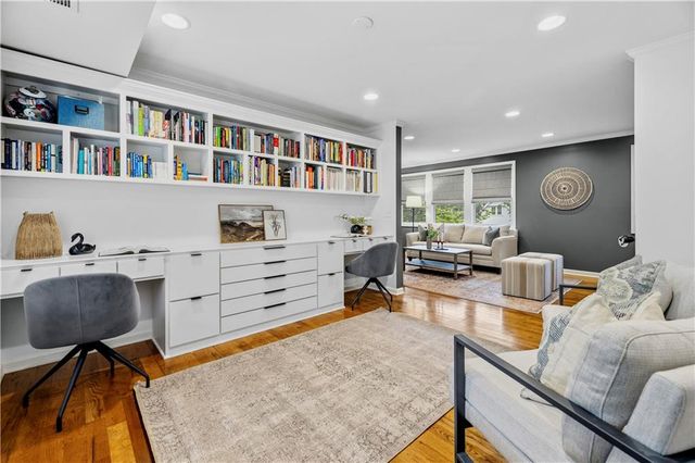 7117 Cedar Street, Prairie Village, KS 66208