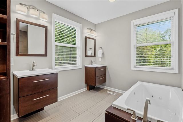 7117 Cedar Street, Prairie Village, KS 66208