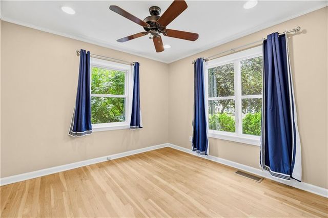 7117 Cedar Street, Prairie Village, KS 66208