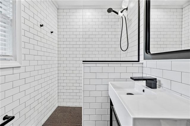 7117 Cedar Street, Prairie Village, KS 66208
