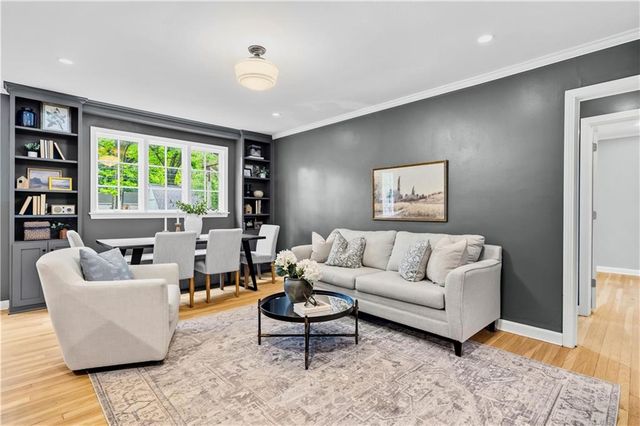 7117 Cedar Street, Prairie Village, KS 66208