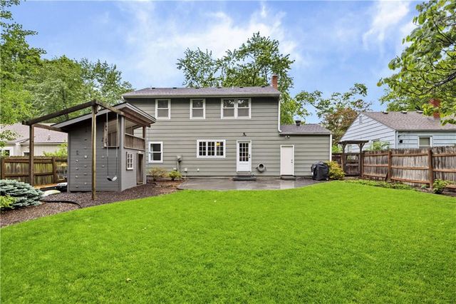 7117 Cedar Street, Prairie Village, KS 66208