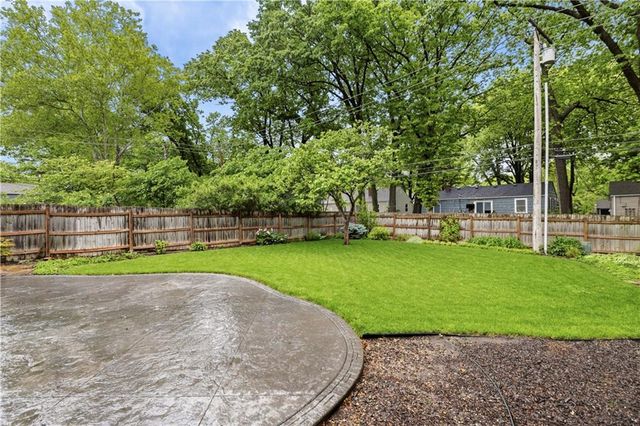 7117 Cedar Street, Prairie Village, KS 66208