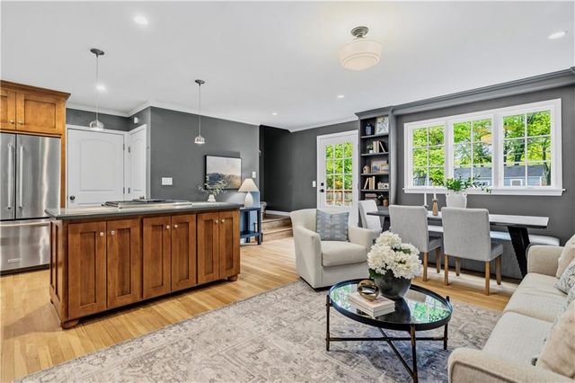 7117 Cedar Street, Prairie Village, KS 66208