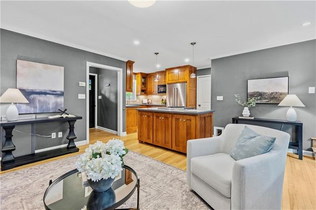 7117 Cedar Street, Prairie Village, KS 66208