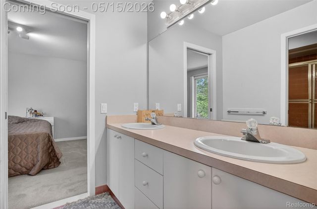 28959 Augusta, Farmington Hills, MI 48331