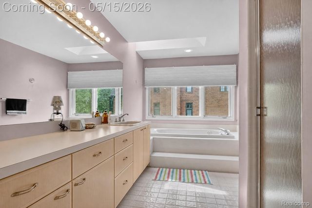 28959 Augusta, Farmington Hills, MI 48331