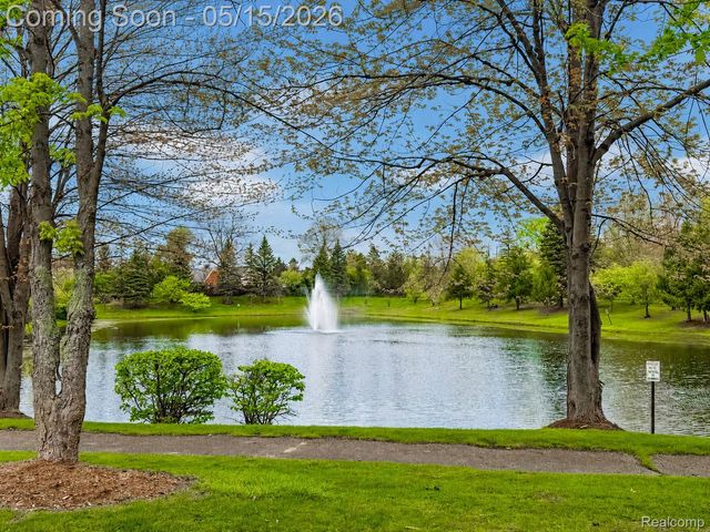 28959 Augusta, Farmington Hills, MI 48331