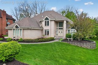 28959 Augusta, Farmington Hills, MI 48331