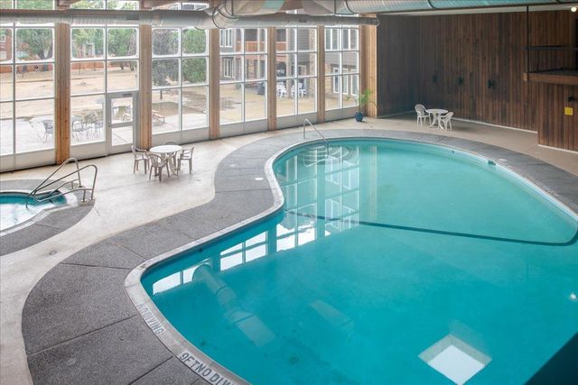 450 Ford Road 319, Saint Louis Park, MN 55426