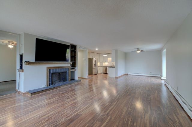 450 Ford Road 319, Saint Louis Park, MN 55426