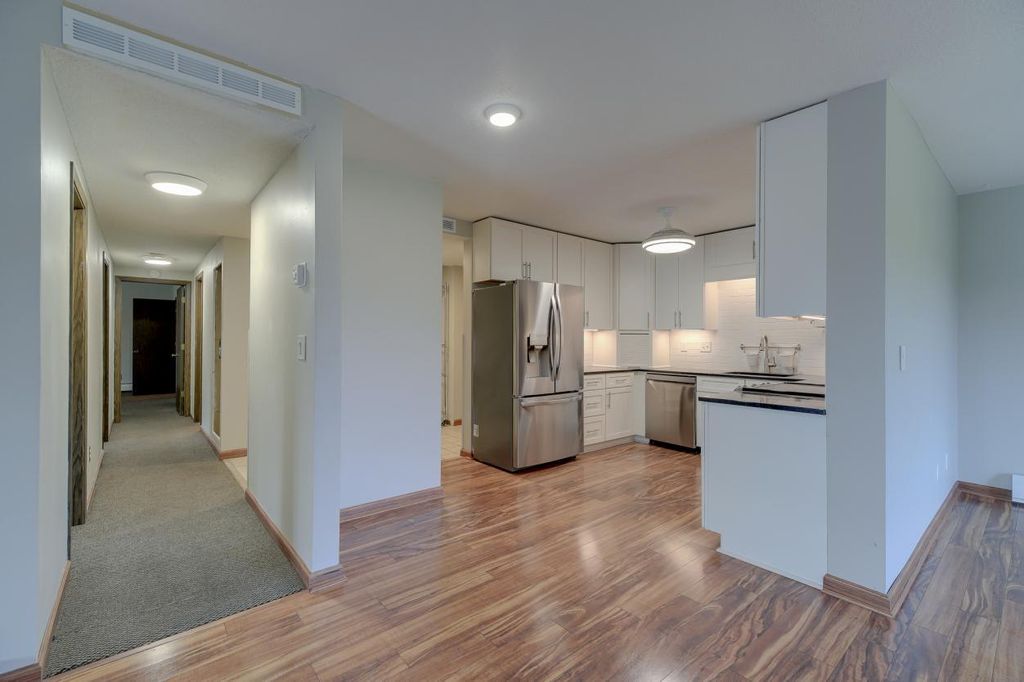 450 Ford Road 319, Saint Louis Park, MN 55426