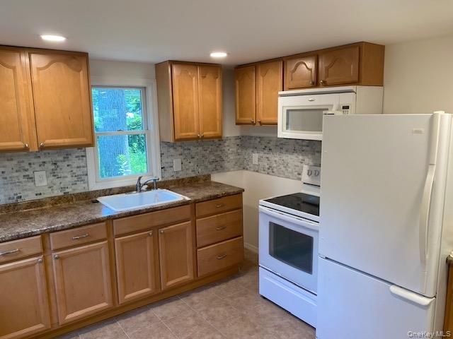 57 N Washington Avenue, Centereach, NY 11720