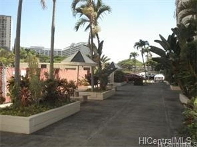 5122 Likini Street 505, Honolulu, HI 96818