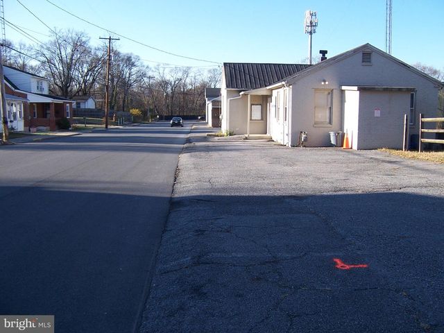 630 W RACE ST, Martinsburg, WV 25401