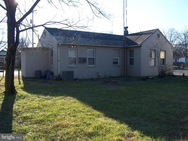 630 W RACE ST, Martinsburg, WV 25401