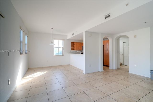 10855 NW 88th Terrace 212, Doral, FL 33178