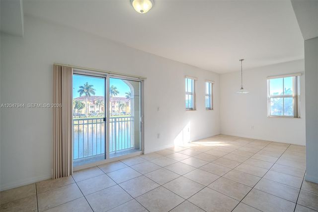 10855 NW 88th Terrace 212, Doral, FL 33178