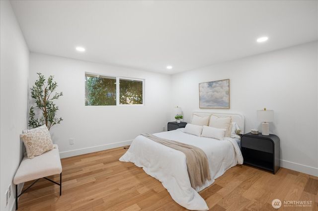 14076 117th Avenue NE, Kirkland, WA 98034