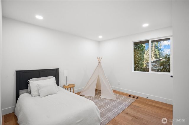 14076 117th Avenue NE, Kirkland, WA 98034