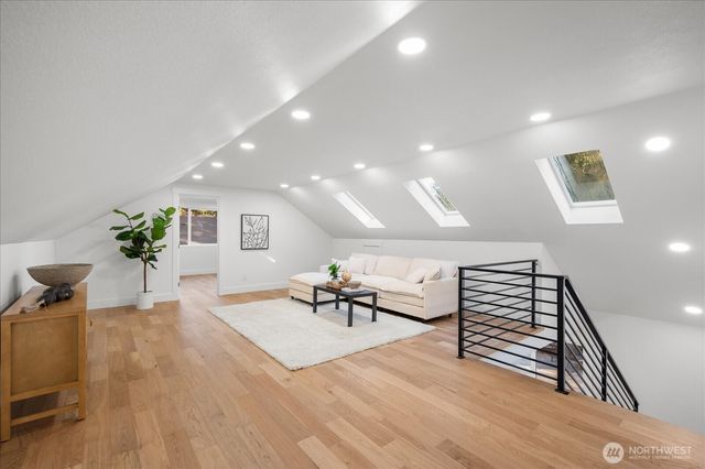 14076 117th Avenue NE, Kirkland, WA 98034