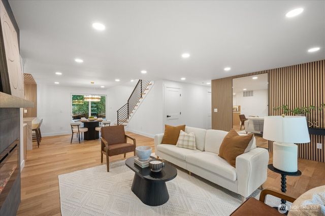 14076 117th Avenue NE, Kirkland, WA 98034