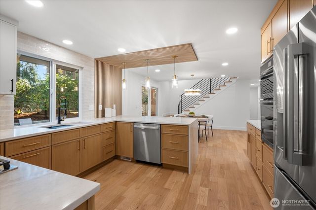 14076 117th Avenue NE, Kirkland, WA 98034