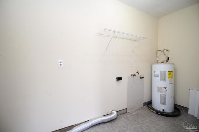 4859 Crowder St, Pace, FL 32571