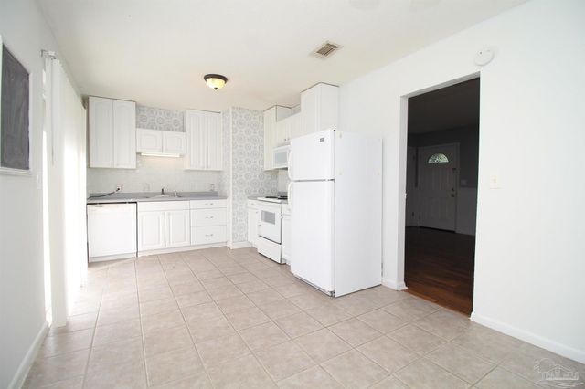 4859 Crowder St, Pace, FL 32571