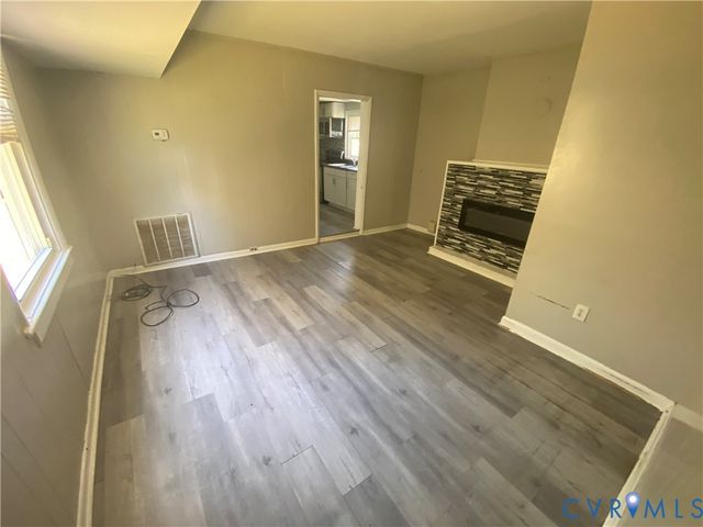 2006 Dinwiddie Ave, Dinwiddie, VA 23224