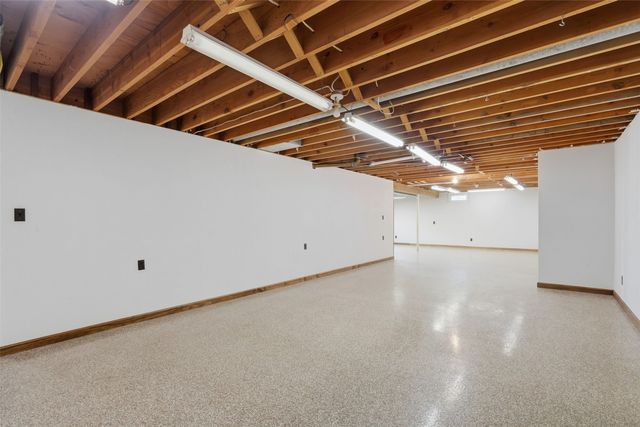 1822 Somerset Drive, Marion, IA 52302