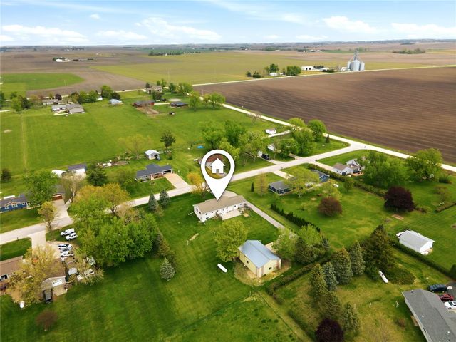 1822 Somerset Drive, Marion, IA 52302