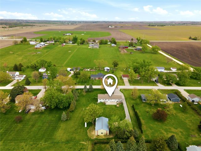 1822 Somerset Drive, Marion, IA 52302