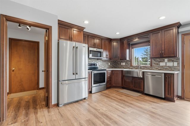 1822 Somerset Drive, Marion, IA 52302