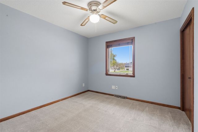 1822 Somerset Drive, Marion, IA 52302