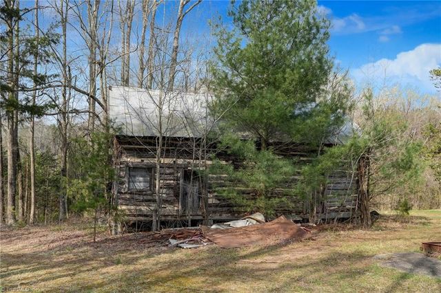 1836 Nc Highway 87, Reidsville, NC 27320