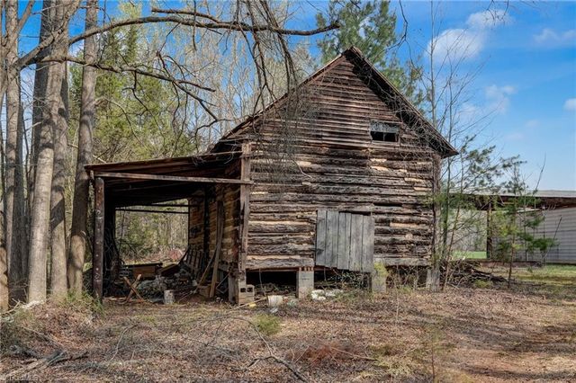 1836 Nc Highway 87, Reidsville, NC 27320