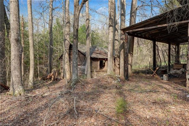 1836 Nc Highway 87, Reidsville, NC 27320