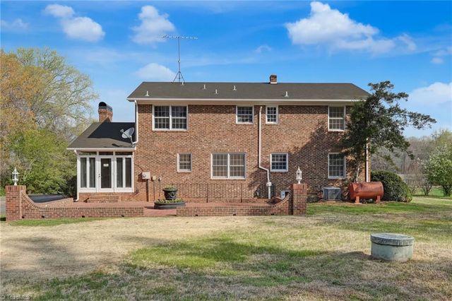 1836 Nc Highway 87, Reidsville, NC 27320