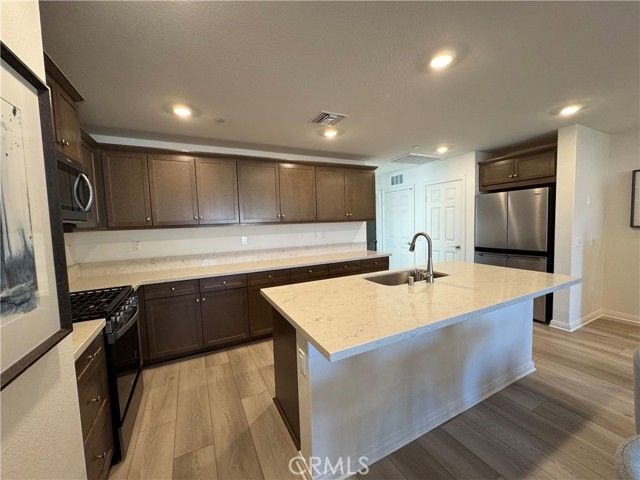 3909 E Coronado Privado, Ontario, CA 91761