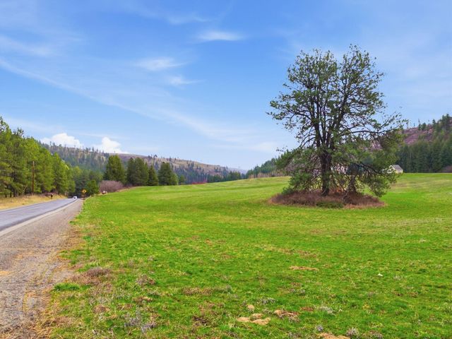 44xx E Spangle Creek Rd, Valleyford, WA 99036