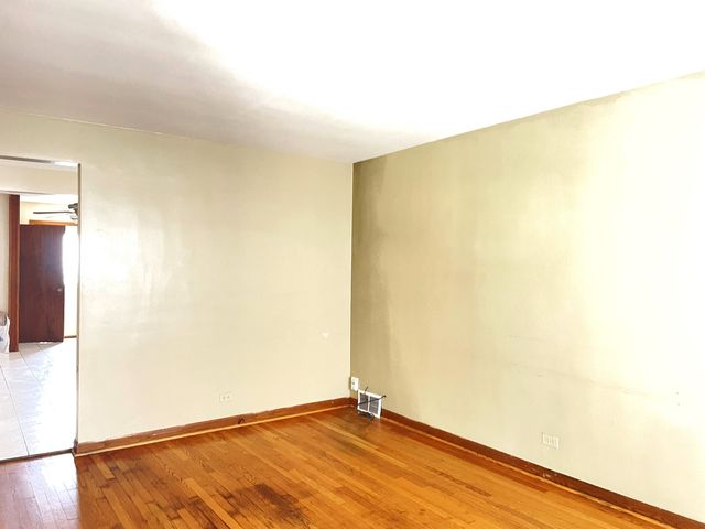 3909 W 71st Street, Chicago, IL 60629