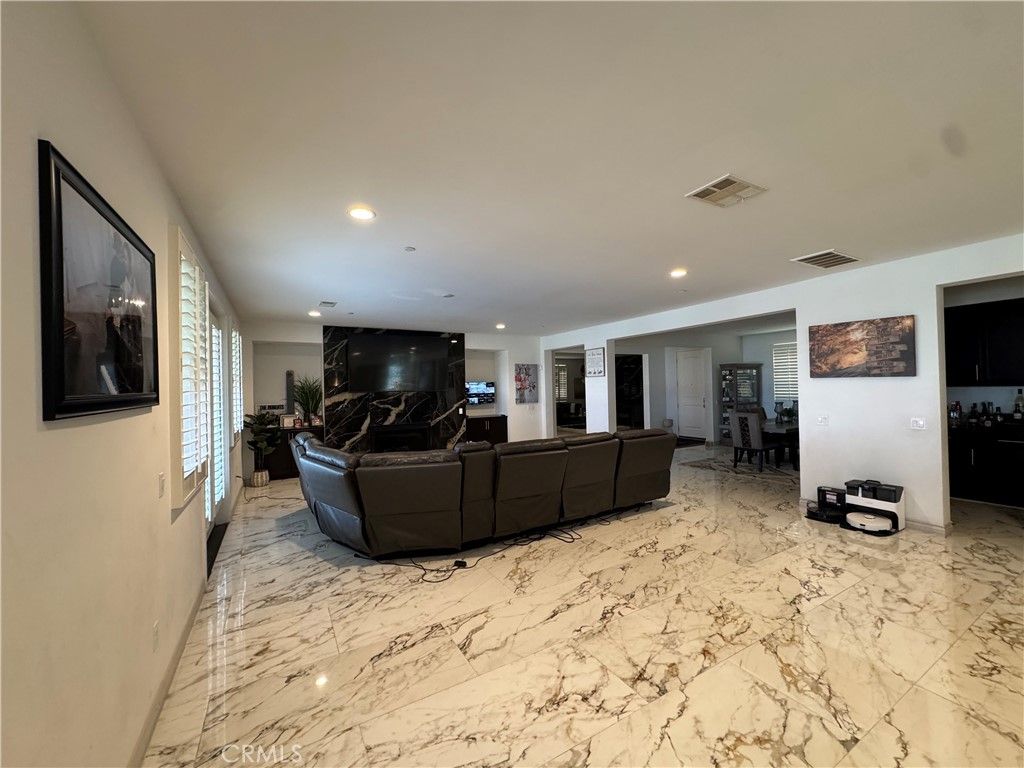 Image 12 of property listing at 17195 Compass Drive, Riverside, CA 92503