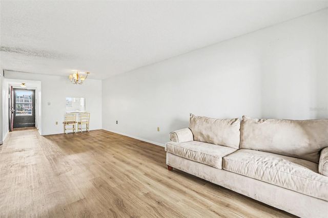 3723 LAKE BAYSHORE DRIVE H206, Bradenton, FL 34205