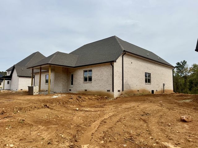 390 Young Ln, Pleasant View, TN 37146