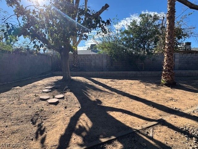 3881 Casa Colorado Avenue, Las Vegas, NV 89121